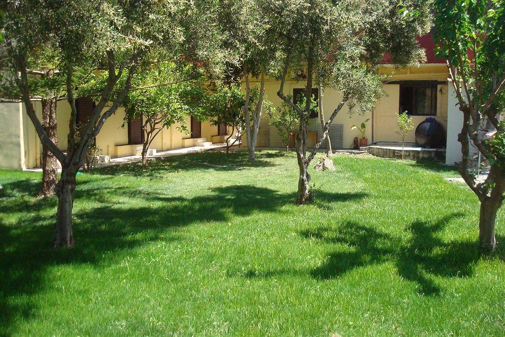 Adonis Aparthotel Iraklio