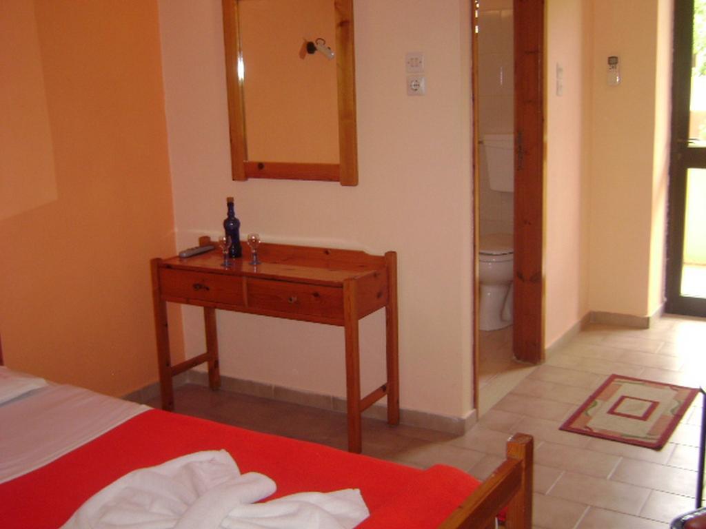 Adonis Aparthotel Iraklio