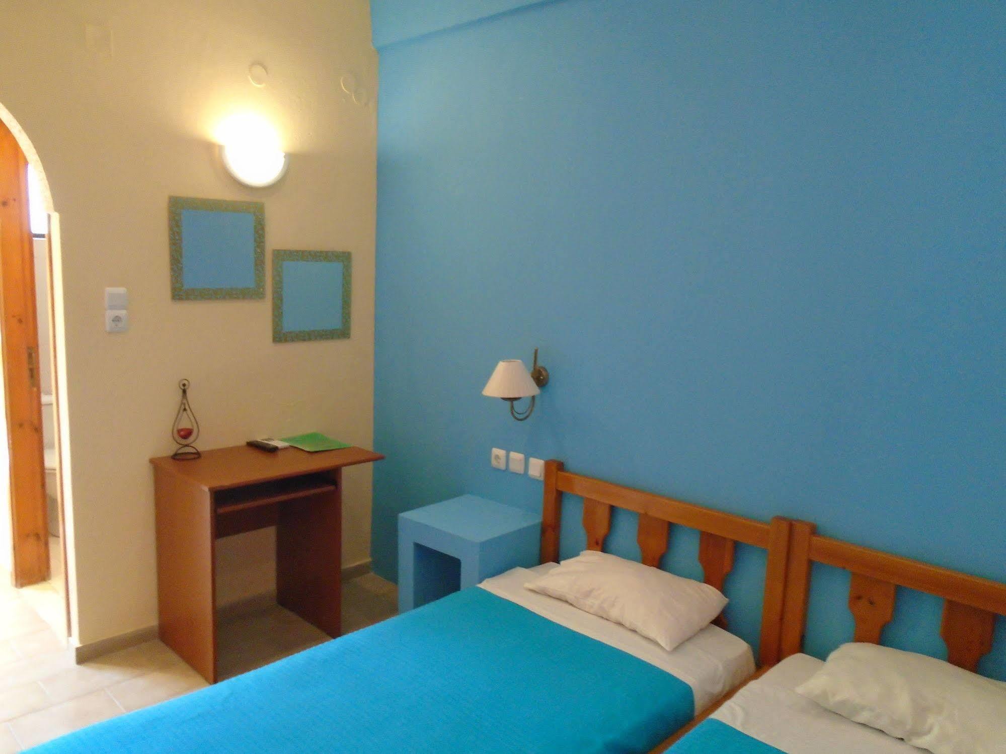 Aparthotel Adonis